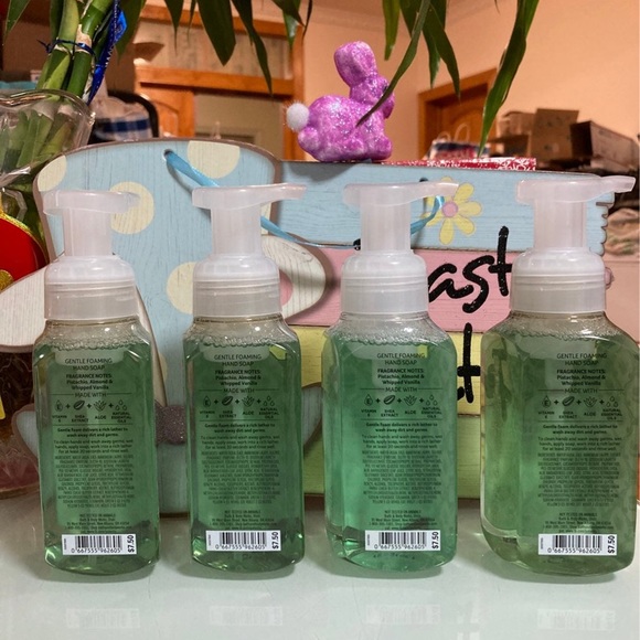 Bath & Body Works Bath & Body Pistachio Cream Puff Gentle Foaming